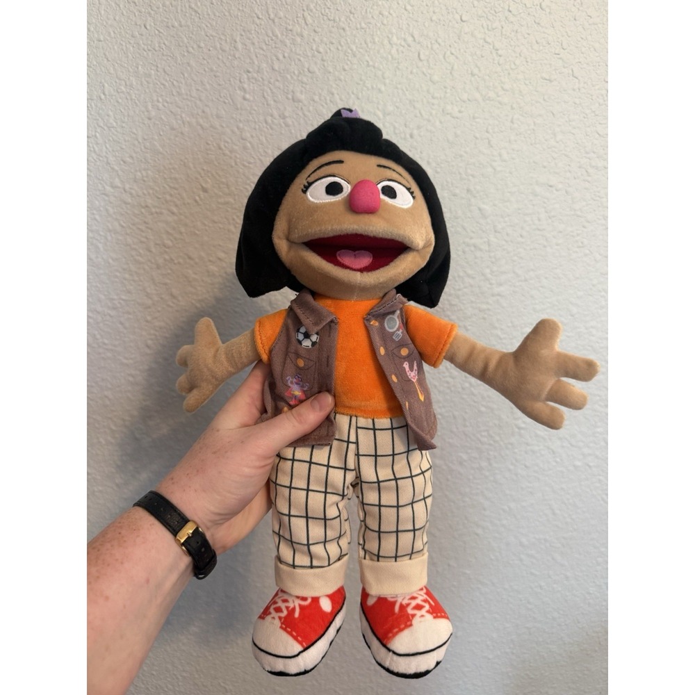 NEW GUND Sesame Street Official Ji-Young Plush  Premium Plush Doll 13 Inches